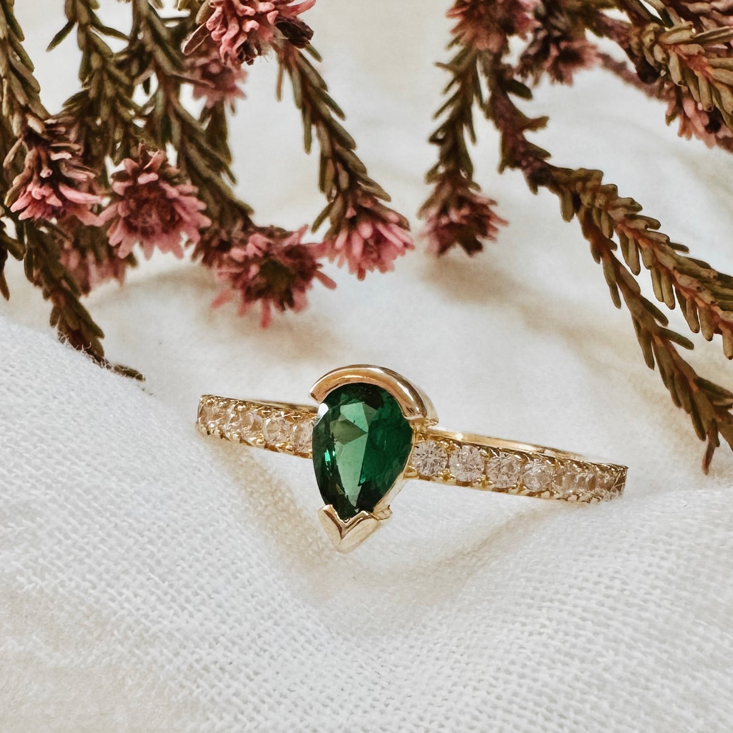 Teardrop Crystal Ring Green